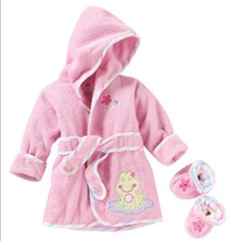 🩷 Just Born Frog Pink Robe & Booties